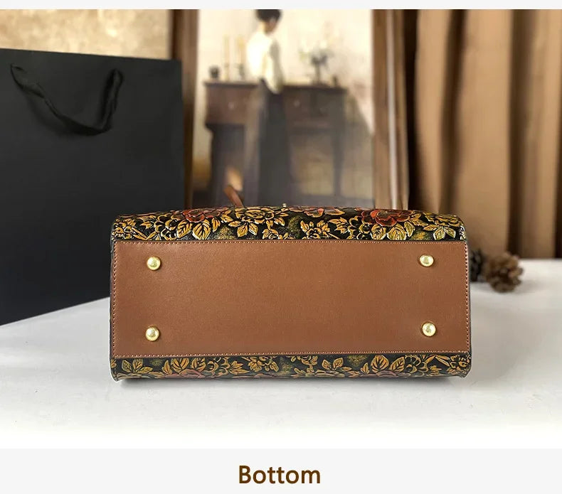 New high-end women's bag.