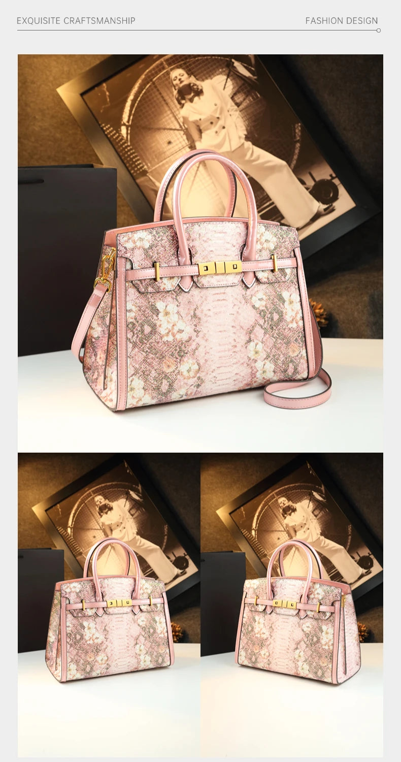 The new handbag is a fashionable and light luxury platinum bag