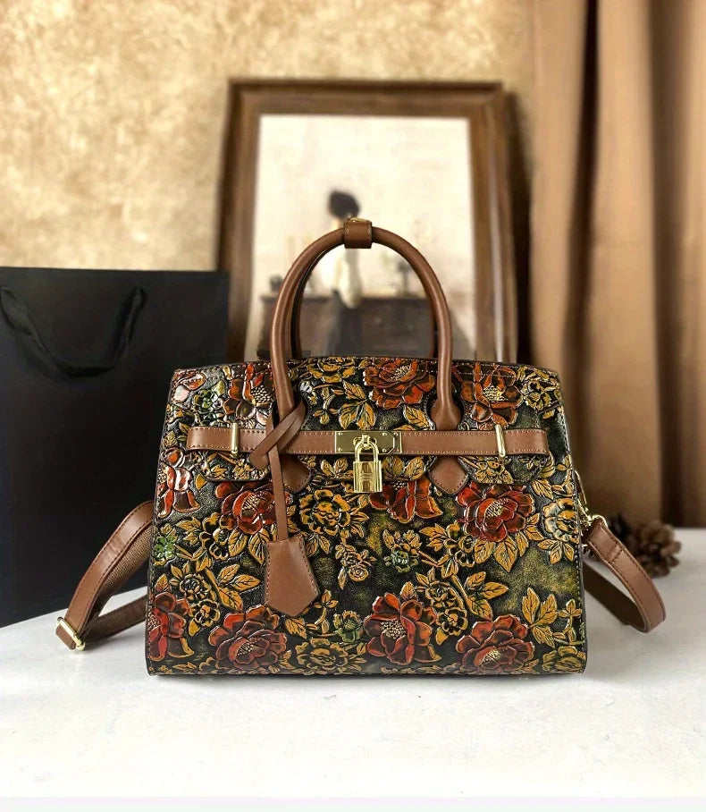 New high-end women's bag.