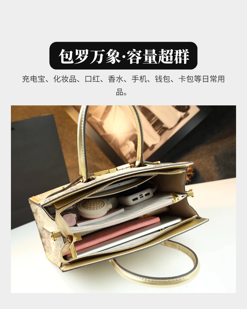 The new handbag is a fashionable and light luxury platinum bag