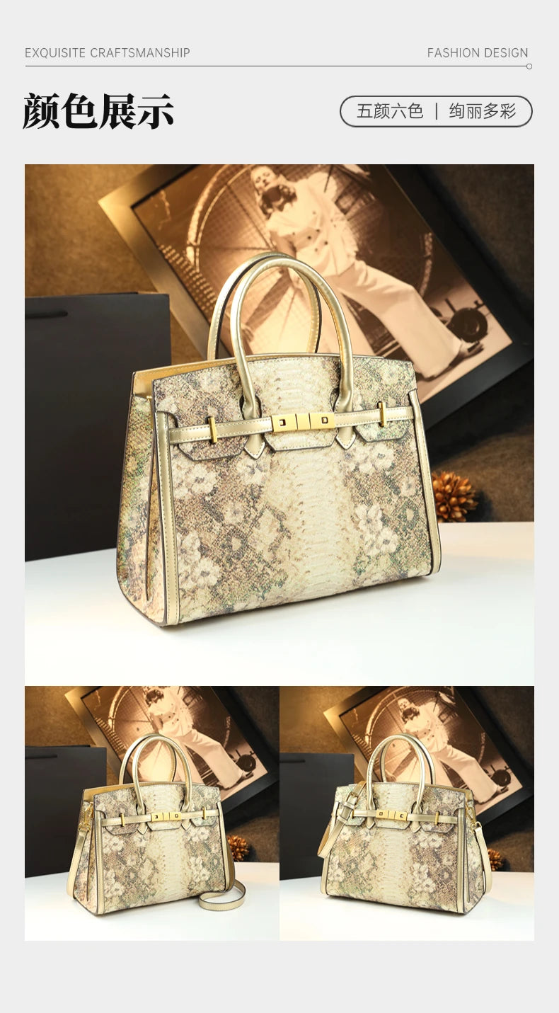 The new handbag is a fashionable and light luxury platinum bag