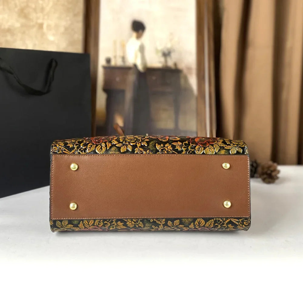 New high-end women's bag.